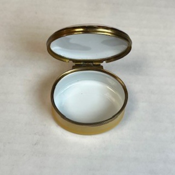 Crummles English Enamels Mourning Dove Trinket Box My Love Ill Treat With Kisses - Picture 5 of 9